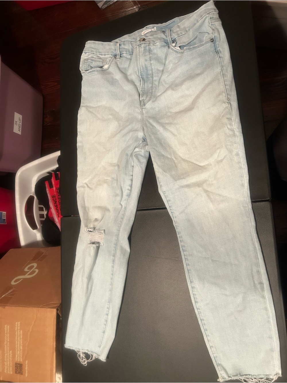 Good American light wash distressed jeans Size 16